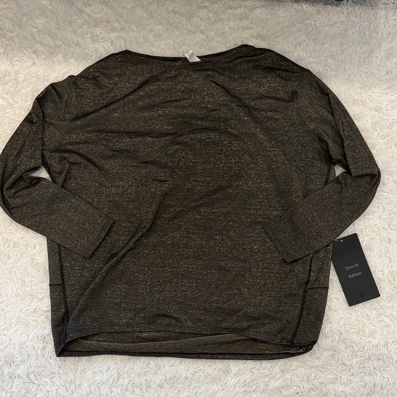 lululemon athletica Long Sleeve Tee in Black and Brown - Picture 1 of 1